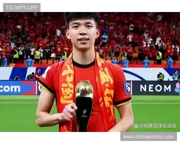 中国现役最帅足球明星盘点与魅力分析引发球迷热议
