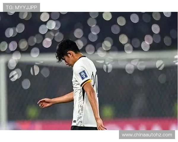 某足球明星因言论不当被和谐引发球迷热议与媒体关注